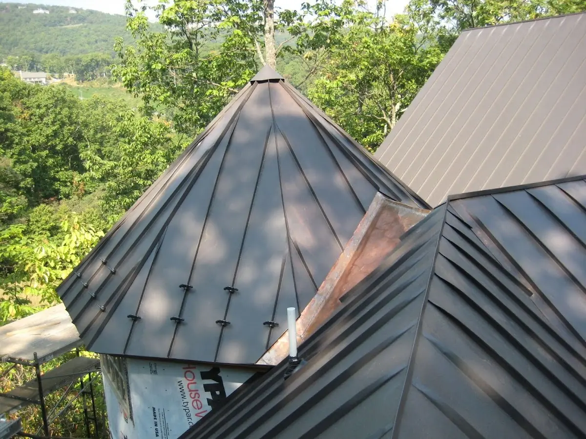 Professional Gutter Cleaning by Craftsman Roofing in Apartment Row